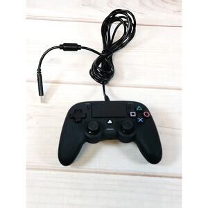 Nacon BB4469 PS4 Compact Wired Controller Black USB (Sony PlayStation 4)